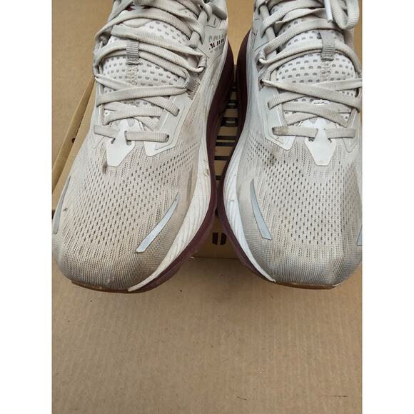 Saucony Hurricane 24 Men\'s Running Shoes Size 10.5 White/Red main image 10